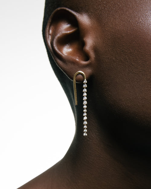 PLUNGE EARRING